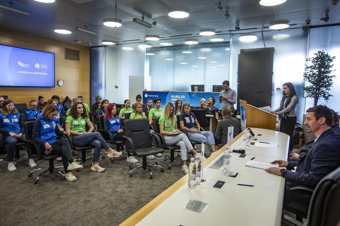 V sistem financiranja AZS je vključenih okrog 145 atletov in atletinj. | Foto: Bojan Puhek