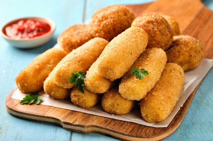 Kroketi. Hrana. | Krokete lahko postrežemo ob različnih prilogah. | Foto Shutterstock