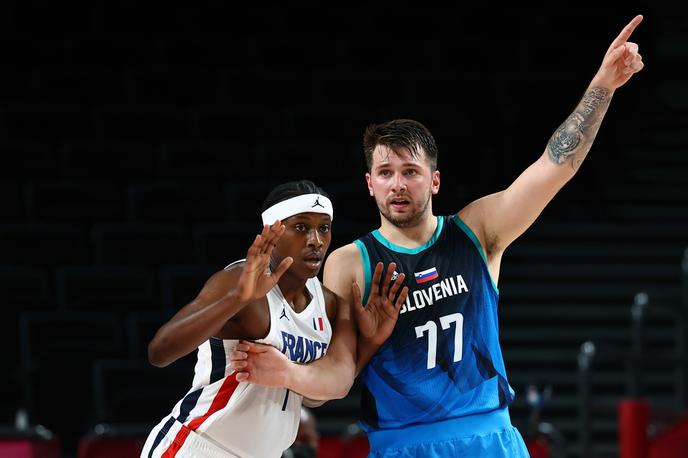 Frank Ntilikina Luka Dončić | Frank Ntilikina in Luka Dončić sta si stala nasproti na olimpijskih igrah v Tokiu ... | Foto Reuters