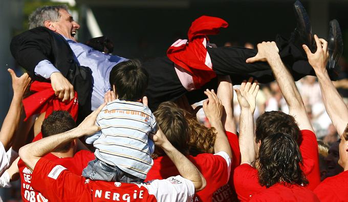 Ko si je Energie zagotovil obstanek, se je znašel na rokah varovancev. | Foto: Reuters