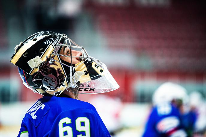 slovenska hokejska reprezentanca Japonska olimpijske predkvalifikacije Matija Pintarič | Matija Pintarič se je znašel v ekipi, ki je najbolj zaznamovala skupinski del lige prvakov. | Foto Peter Podobnik/Sportida