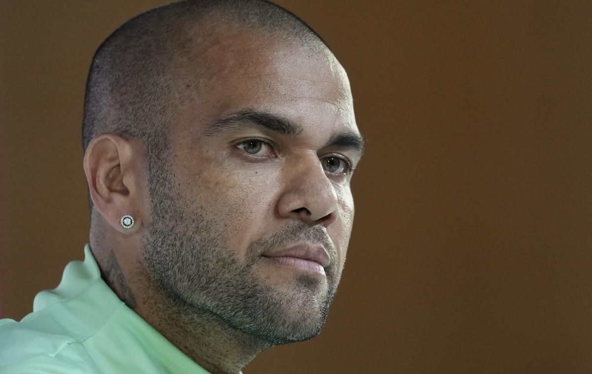 Dani Alves | Sodišče v Barceloni je Alvesa obsodilo na štiri leta in pol zaporne kazni. | Foto Guliver Image