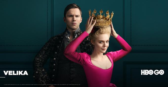 Satirična komična drama spremlja vzpon Katerine Velike (Elle Fanning) od obstranke do carice, ki je Rusiji vladala najdlje v njeni zgodovini, in prikazuje njen buren odnos z možem in ruskim carjem Petrom (Nicholas Hoult). • Premiera serije: v torek, 2. 6., ob 20. uri na HBO.* │ Na HBO OD/GO si že lahko ogledate celotno prvo sezono serije.

 | Foto: 