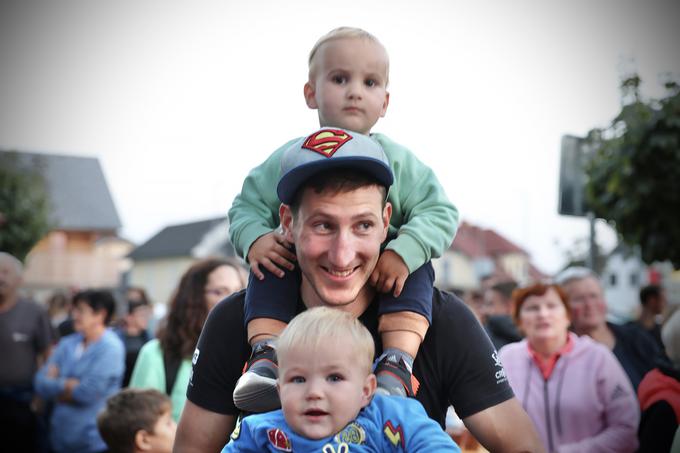 Nekdanji smučarski skakalec Nejc Dežman danes dela kot trener, v prostem času pa rad sede na kolo. Njegov števec je v letošnji sezoni preštel šest tisoč kilometrov.  | Foto: Ana Kovač