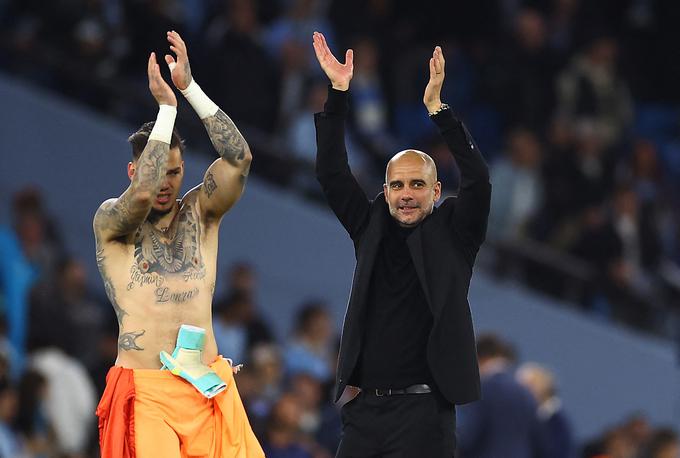 Pep Guardiola je prekipeval od ponosa. | Foto: Reuters