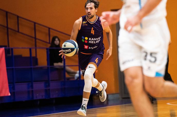 Helios Suns | Domžalčani so preskočili tudi novomeško oviro in pozdravili jubilejno deseto zmago. | Foto Nik Moder/Sportida