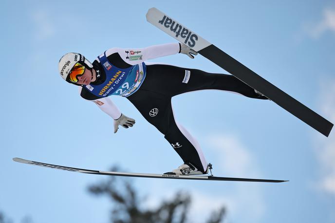 Domen Prevc | Domen Prevc ter drugi slovenski skakalci in skakalke bodo lahko olimpijsko prizorišče preizkusili šele poleti. | Foto Guliverimage