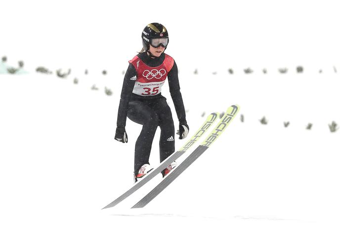 Maren Lundby | Maren Lundby je prepričana, da trenutni sistem v skokih ni dober. | Foto Getty Images