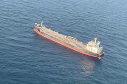 Tanker v Indijskem oceanu napadel iranski dron #video