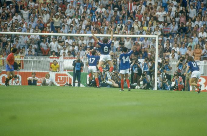 Veliko veselje Francozov po vodilnem golu v finalu. | Foto: 