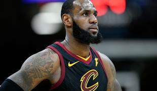 LeBron James se je znesel nad Bostonom in ukradel rekord Jabbarju