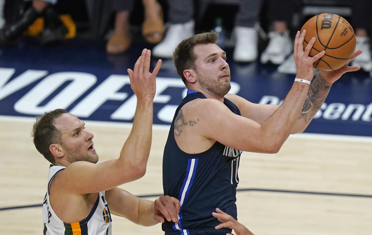 Dallas Utah Luka Dončić | Luka Dončić je v prvem napadu podal alley-oop, v drugem pa zadel iz polaganja. | Foto Guliver Image