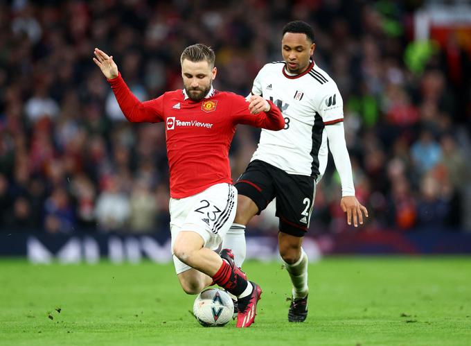 Luke Shaw ostaja v Manchestru. | Foto: Reuters