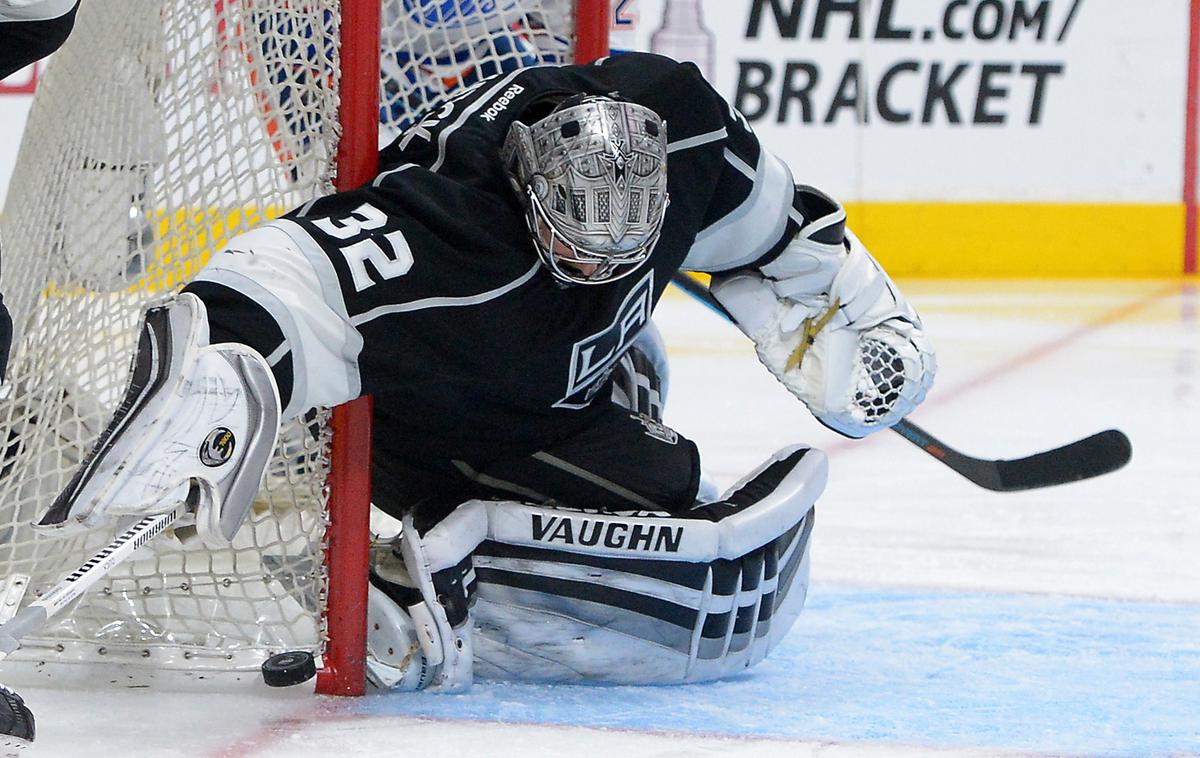 Jonathan Quick | Jonathan Quick se je poškodoval na sobotnem treningu. O njegovi vrnitvi na led se bodo odločali iz dneva v dan. | Foto Reuters