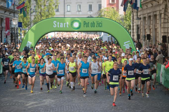 Na 61. teku trojk v Ljubljani je teklo skoraj 1800 ekip. | Foto: Anže Petkovšek/Sportida