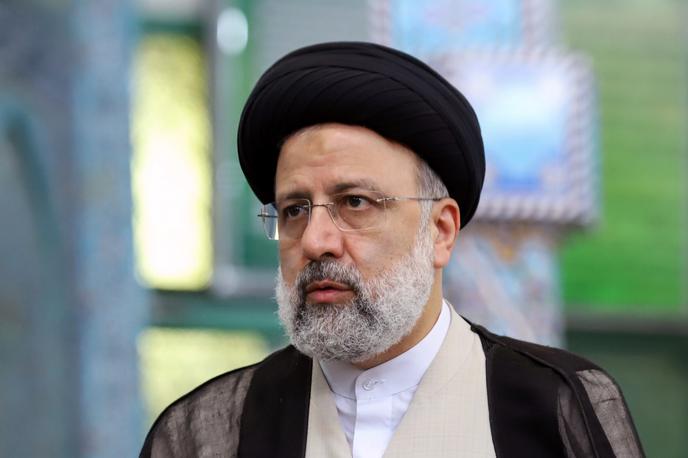 Ebrahim Raisi | 60-letni Ebrahim Raisi je novoizvoljeni skrajno islamistični iranski predsednik, ki zagovarja islamizacijo univerz, segregacijo spolov in zavrača kakršnekoli vplive zahodnih držav na iransko družbo. Obtožen je številnih kršitev človekovih pravic in sodelovanja pri pobojih političnih nasprotnikov leta 1988. | Foto Reuters