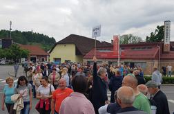 Krajani Sinje Gorice: Kemis ne spada v naselje. Na Vrhniki protest. #foto