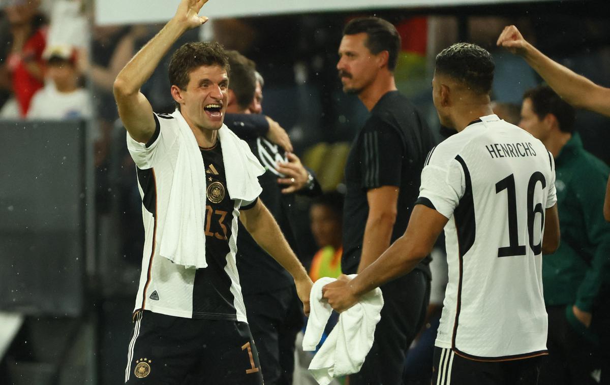 Thomas Müller | Izkušeni napadalec Bayerna Thomas Müller je zatresel francosko mrežo že po štirih minutah. Podal mu je Benjamin Henrichs. | Foto Reuters