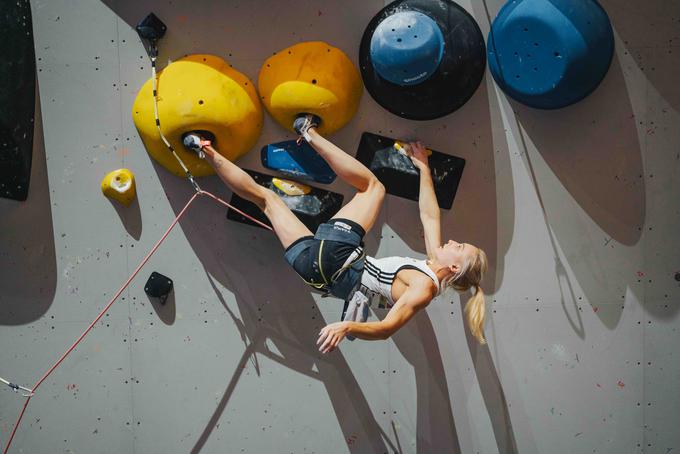 Izjemna Korošica je osvojila že četrto medaljo na svetovnih prvenstvih v težavnostnem plezanju. | Foto: Lena Drapella/IFSC