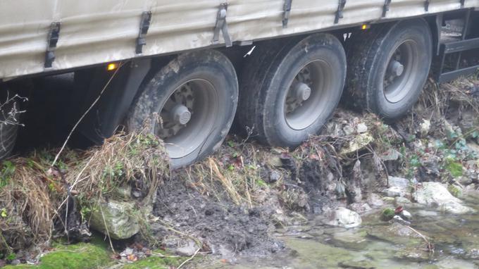 tovornjak reševanje | Foto: Freiwillige Feuerwehr Kirchberg