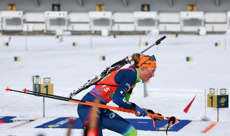 Slovenke navdušile na SP, v igri za medaljo vse do zadnjega strelskega nastopa!