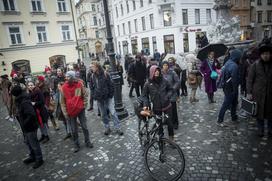 Protest, Zoran Janković, Mol, hostel celica