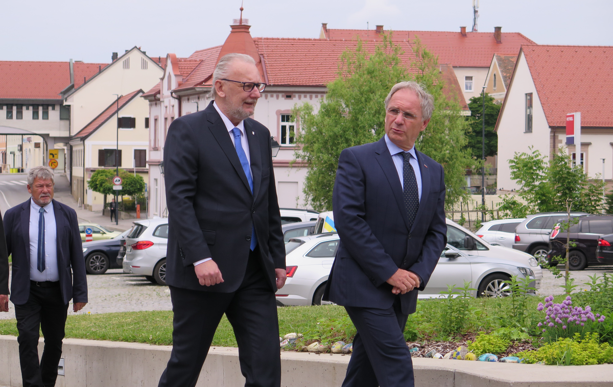 Hojs in Božinović | Davor Božinović in Aleš Hojs med srečanjem v Ormožu | Foto STA