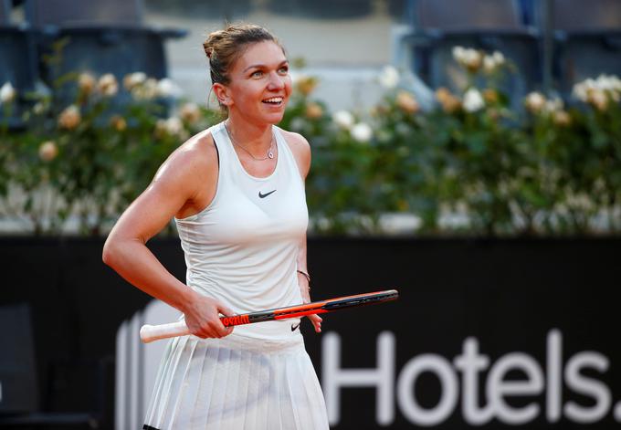 Simona Halep je v polfinalu izločila Marijo Šarapovo. Za krono Rima se bo udarila z Elino Svitolino. | Foto: Reuters