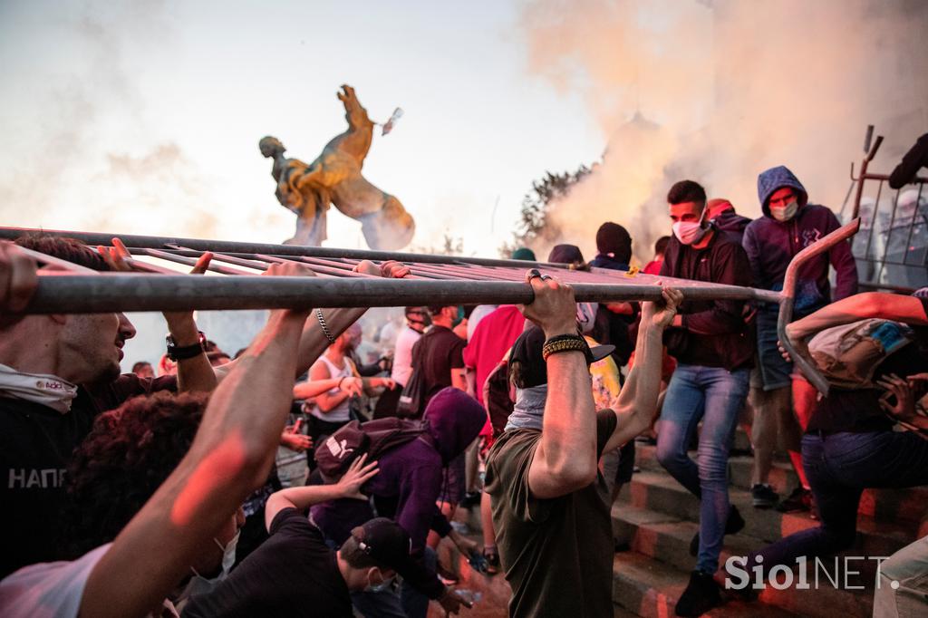 Protesti v Beogradu