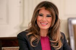 Melania Trump na meji z Mehiko obiskala migrantske otroke