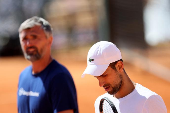 Novak Đoković | Novak Đoković je po dvoboju dejal, da se bo moral pogovoriti s svojo ekipo. Letos je ekipo Đokovića zapustil njegov dolgoletni trener Marjan Vajda. | Foto Reuters