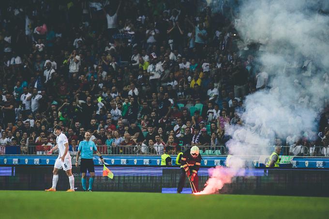 Veselje slovenskih navijačev po izenačenju na 2:2. | Foto: Grega Valančič/Sportida