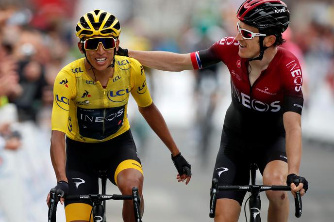 Egan Bernal Geraint Thomas | Egan Bernal je pravzaprav že zmagovalec letošnjega Toura, jutri mora le še varno pripeljati v Pariz in postal bo prvi Kolumbijec z zmago na Touru. Njegov moštveni kolega pri Ineosu in lanski zmagovalec Geraint Thomas mu je že čestital. | Foto Reuters