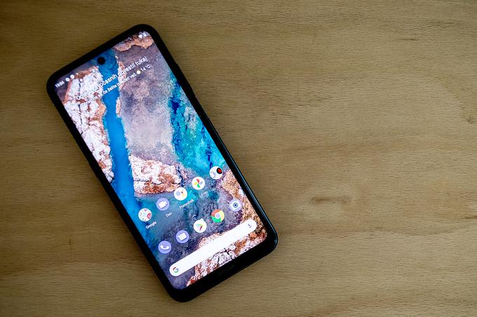 Frekvenca osveževanja slike zaslona na pametnem telefonu Nokia X20 je 60 hercev. | Foto: Ana Kovač