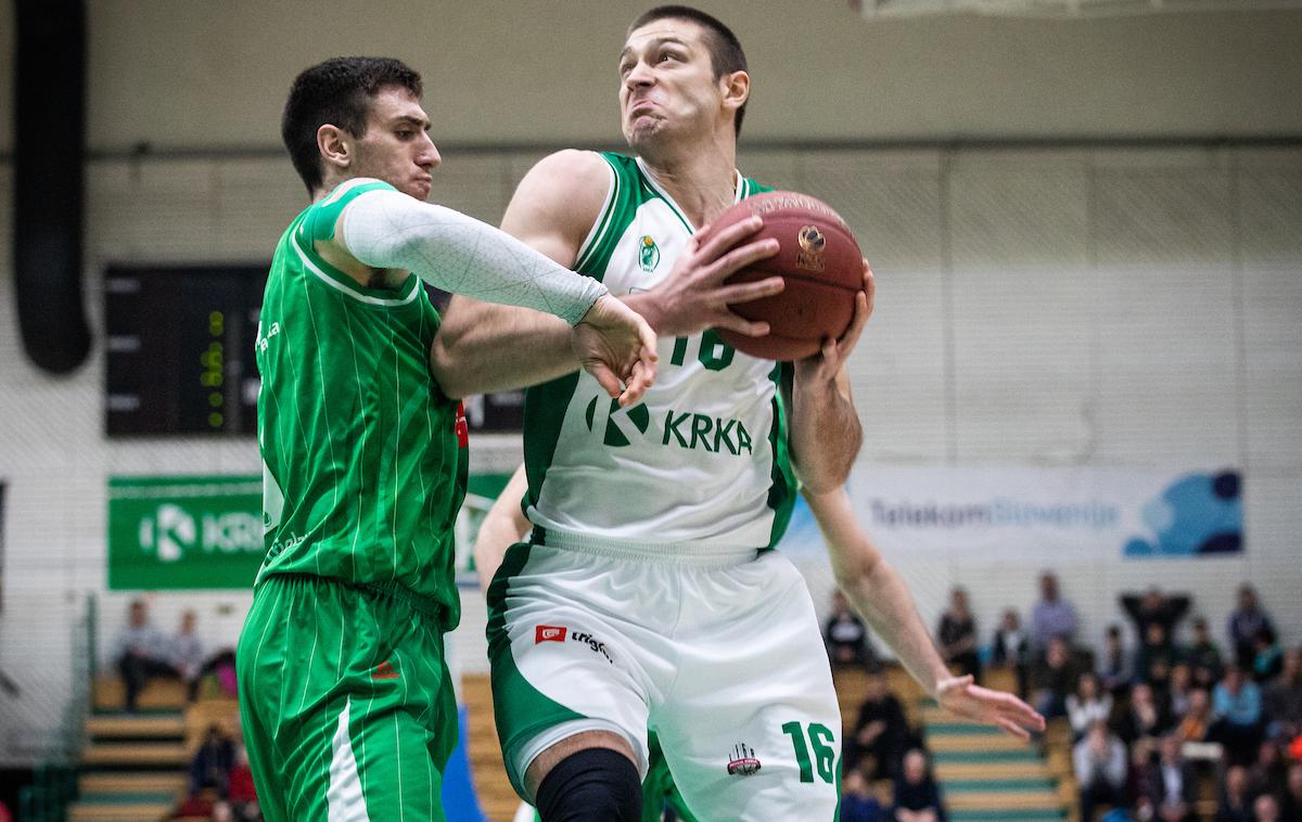 Krka Olimpija | V Leonu Štuklju bo danes vroče, saj se bosta skušala Krka in Olimpija izogniti neposrednemu izpadu v drugo ABA-ligo. | Foto Urban Meglič/Sportida