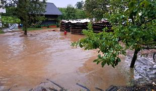 Poplave na Kamniškem naj bi terjale tudi življenje #video