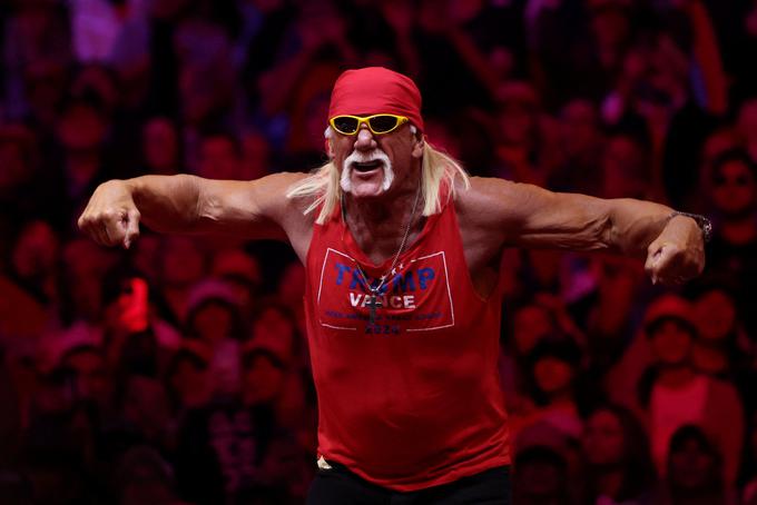 "Tu ni nobenega smrdljivega nacista," je polni dvorani dejal nekdanji poklicni rokoborec Hulk Hogan. | Foto: Reuters