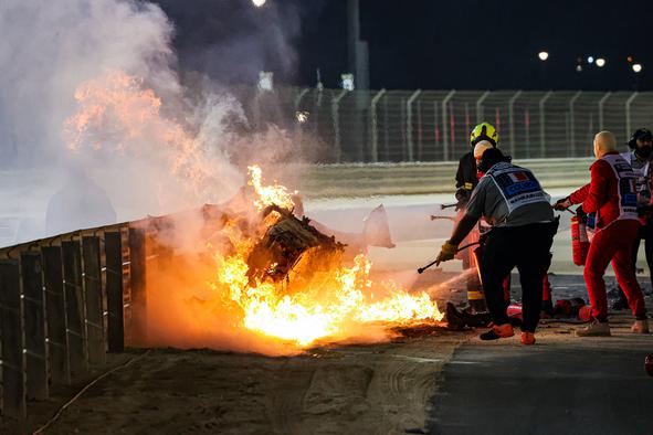 Na razstavi o F1 tudi zoglenel Grosjeanov dirkalnik #video