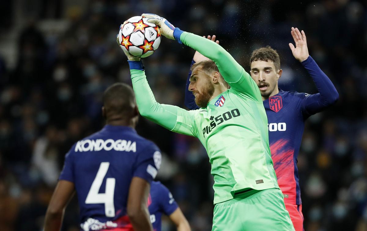 Jan Oblak | Jan Oblak je pomagal Atleticu do zmage na Portugalskem (3:1), s katero so se španski prvaki uvrstili v izločilni del lige prvakov. | Foto Reuters