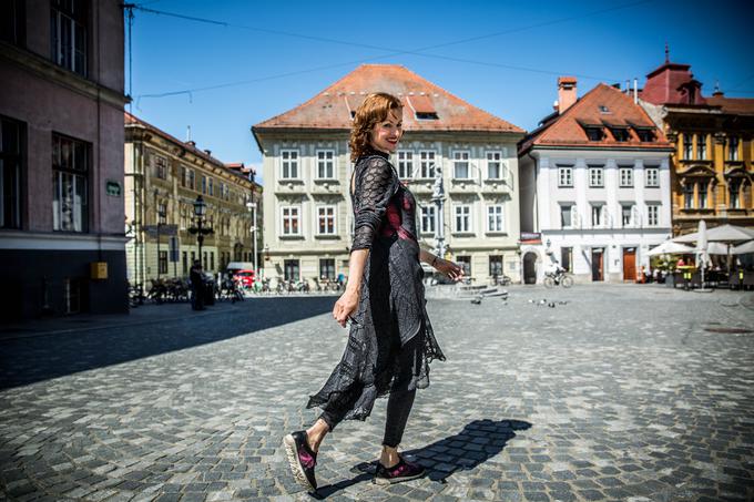 ... včasih ima tudi dva ali tri dni oblečeno isto obleko, pravi. | Foto: Vid Ponikvar