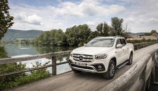 Izjemna kulisa za 140 gostov: v Sloveniji spet premiera Mercedesa