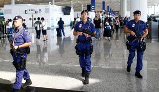 Po omejitvi protestov hongkonško letališče znova obratuje