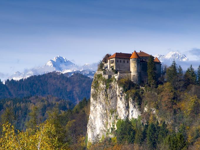 Blejski turizem se počasi prebuja iz pandemičnega spanca. Vse turistične znamenitosti so že odprte za obiskovalce, enako velja za gostinske in namestitvene objekte z izjemo večjih hotelov.  | Foto: Klemen Kunaver (www.slovenia.info)