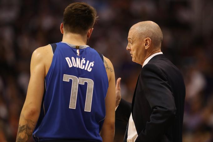 Tudi trener Dallasa Rick Carlisle ni verjel, da bo njegov mladi izbranec prejel toliko glasov za nastop na tekmi vseh zvezd. | Foto: Getty Images