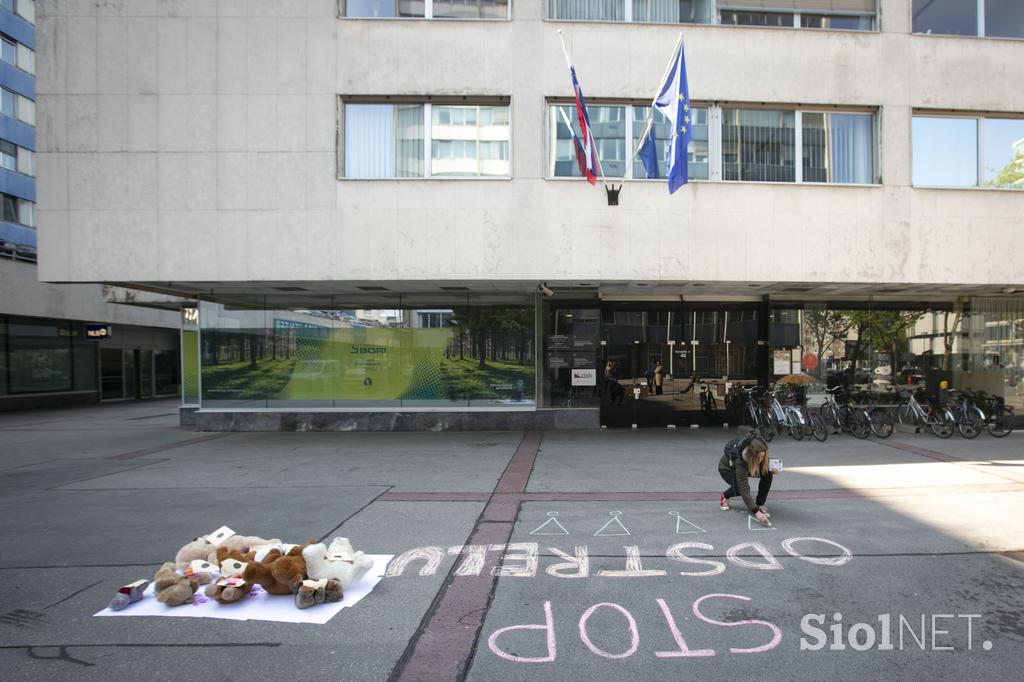 Protest prosti ubijanju živali.