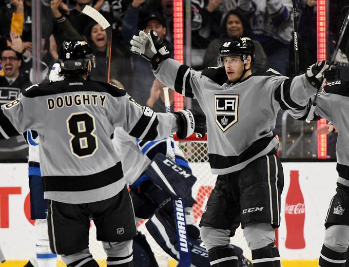 Drew Doughty verjame v svojo ekipo. | Foto: Reuters