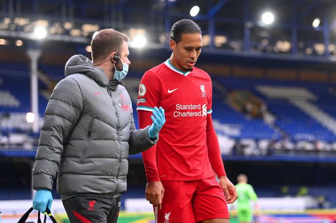 Virgil van Dijk | Virgil van Dijk je tokratni liverpoolski derbi končal že po nekaj minutah igre. | Foto Getty Images