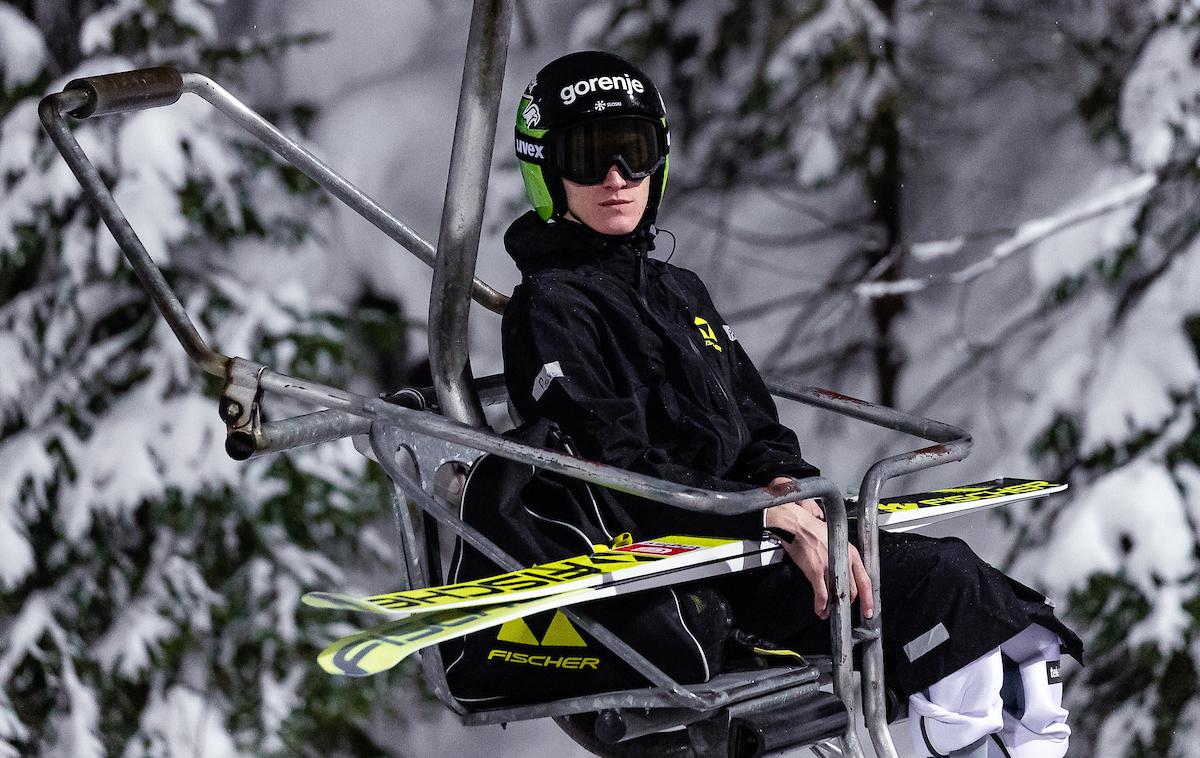 Peter Prevc | Peter Prevc je na treningu v Innsbrucku najvišje skočil do 13. mesta. | Foto Sportida