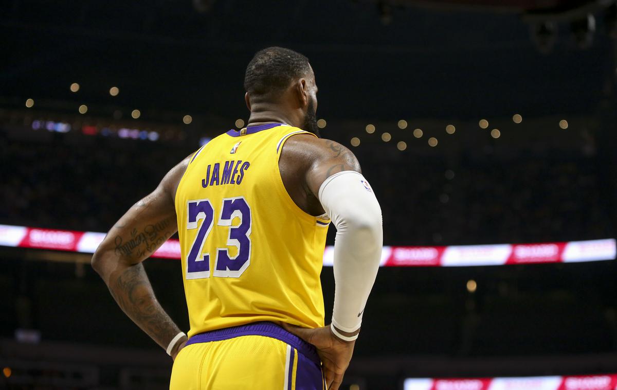 LeBron James | LeBron James je prvič v karieri ostal brez končnice v ligi NBA. | Foto Reuters