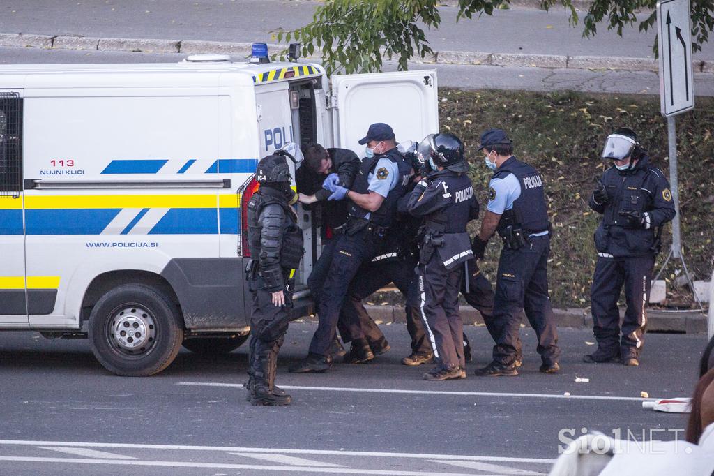 Protesti torek, 5.10.2021